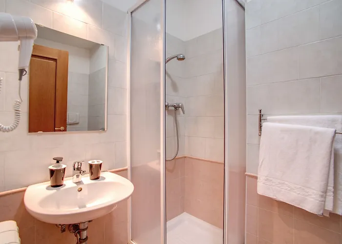 Mosaic Otel *